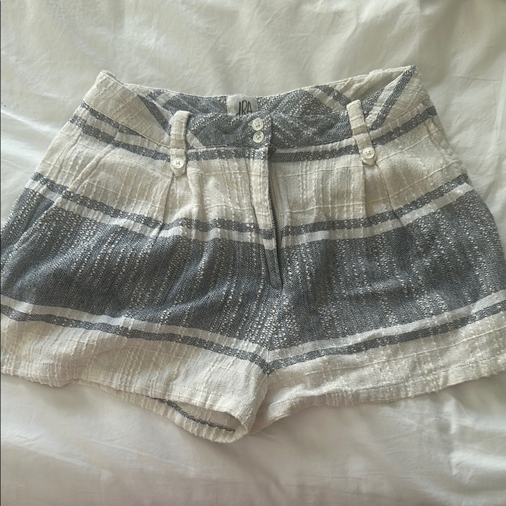 Gray and White Bermuda Shorts with Striped Pattern